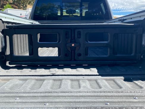 Used 2016 RAM 1500 Laramie w/ Convenience Group AWD/4WD image 10