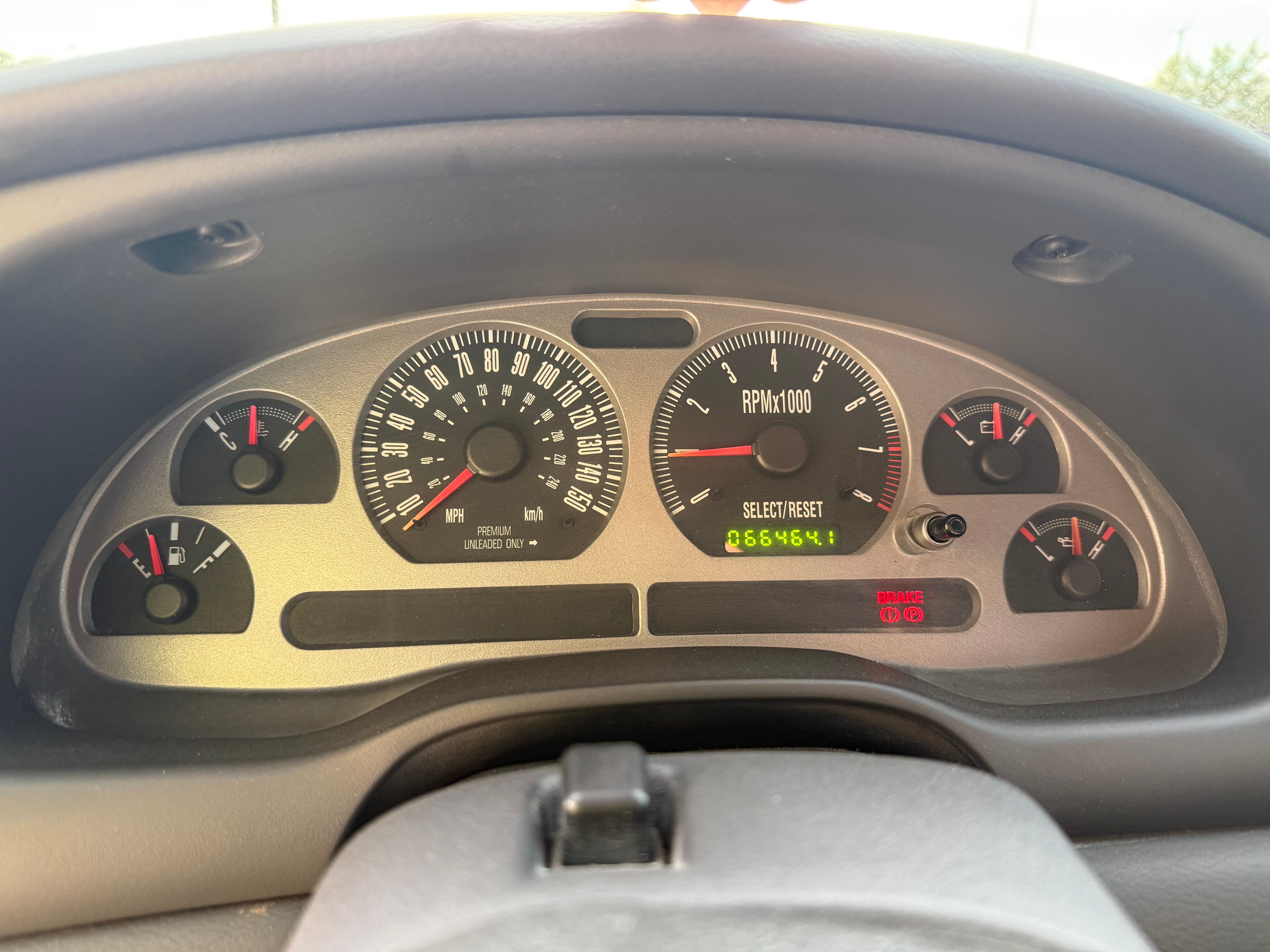Used 2003 Ford Mustang Mach 1 RWD image 10
