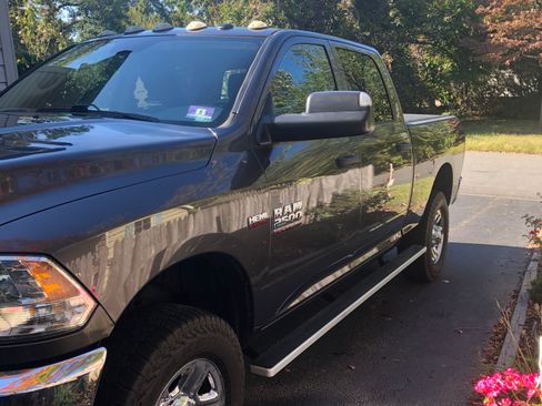 Used 2018 RAM 2500 Tradesman w/ Chrome Appearance Group image 13