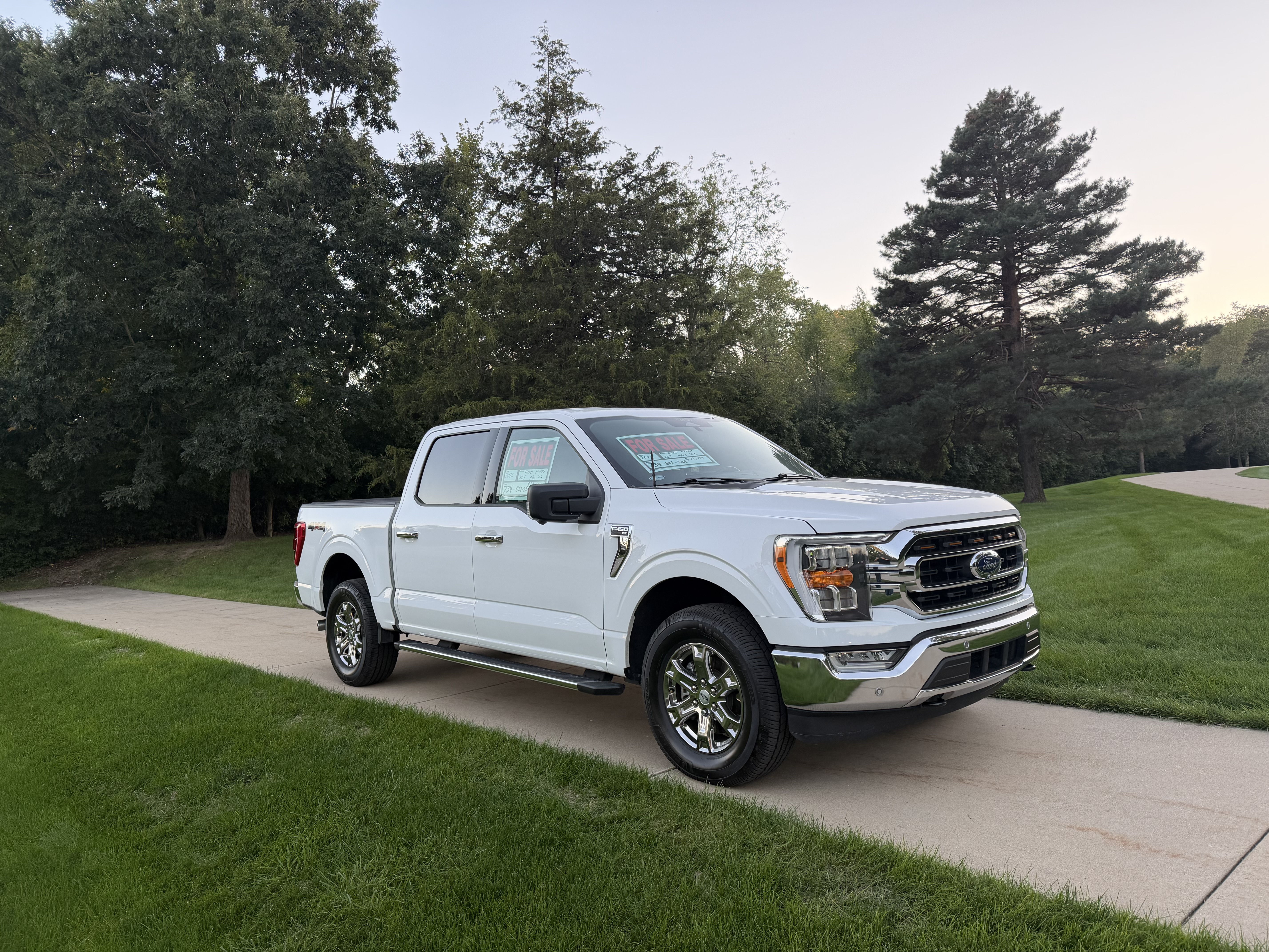Used 2022 Ford F150 XLT w/ Equipment Group 302A High AWD/4WD image 4