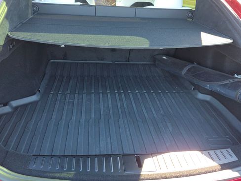 Used 2023 Tesla Model S Standard Range image 8