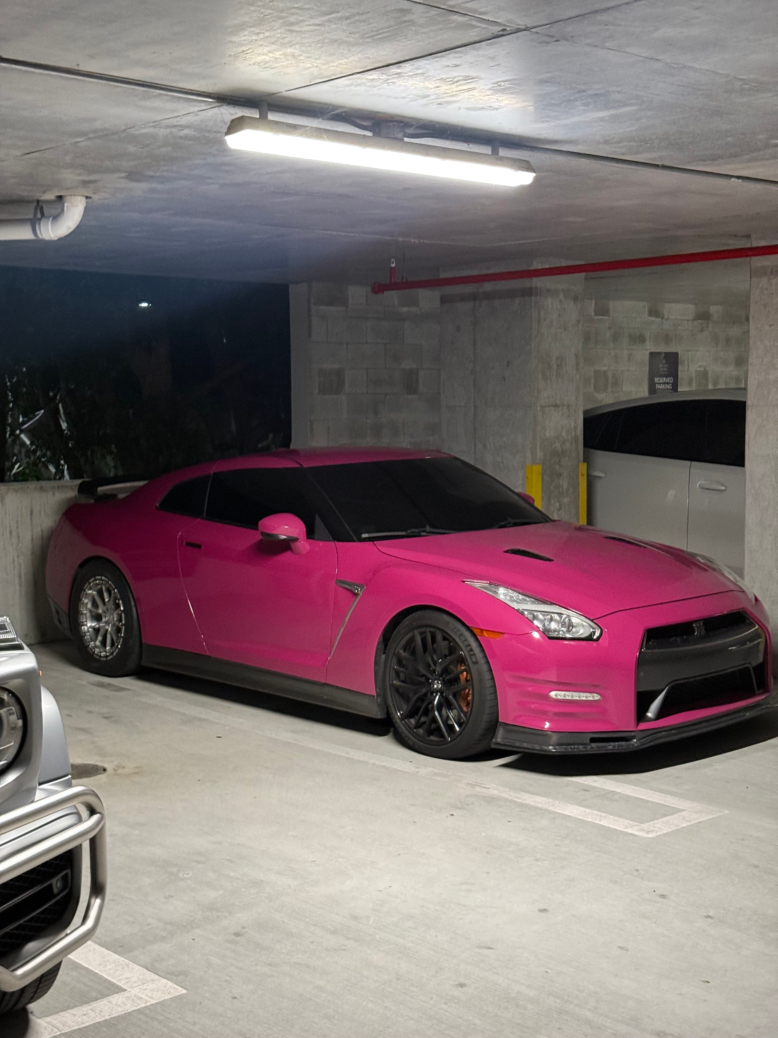 Used 2015 Nissan GT-R Premium AWD/4WD image 9
