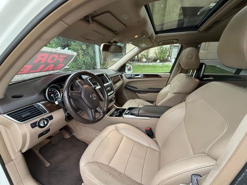Used 2014 Mercedes-Benz ML 350 BlueTEC 4MATIC image 4