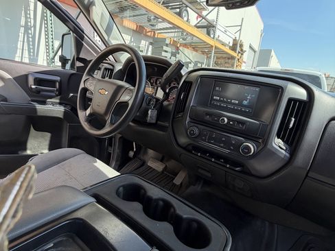 Used 2017 Chevrolet Silverado 2500 W/T w/ WT Convenience Package image 6