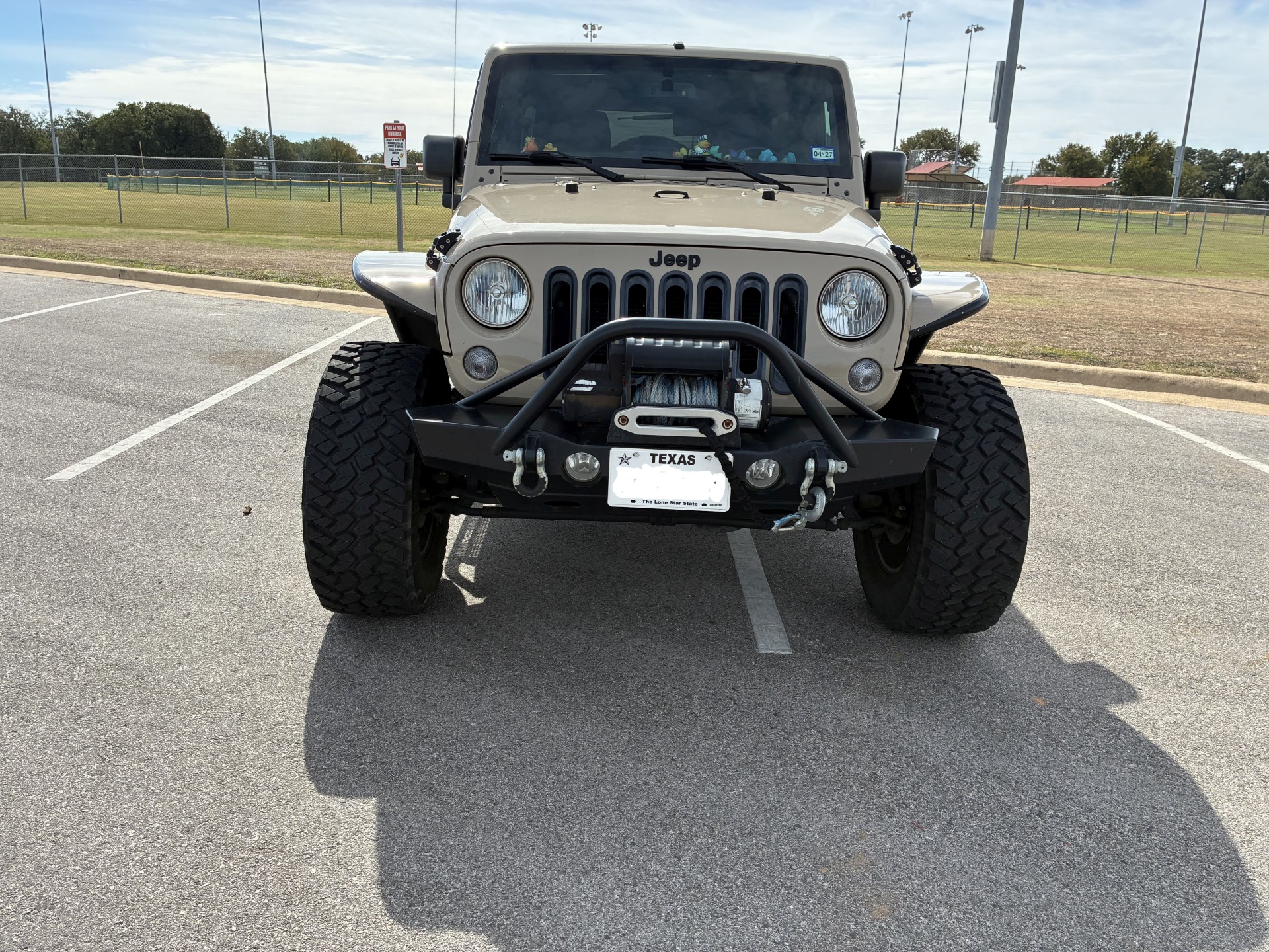 Used 2016 Jeep Wrangler Unlimited Sahara w/ Connectivity Group AWD/4WD image 9