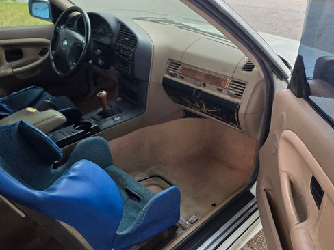 Used 1999 BMW 328iS Coupe RWD image 18