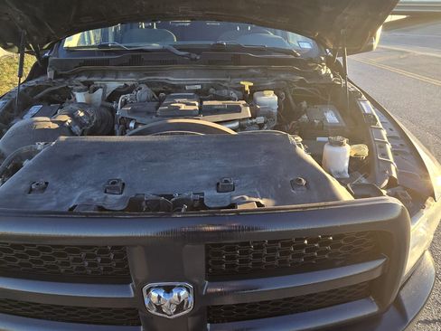 Used 2018 RAM 3500 Tradesman w/ Popular Equipment Group image 29