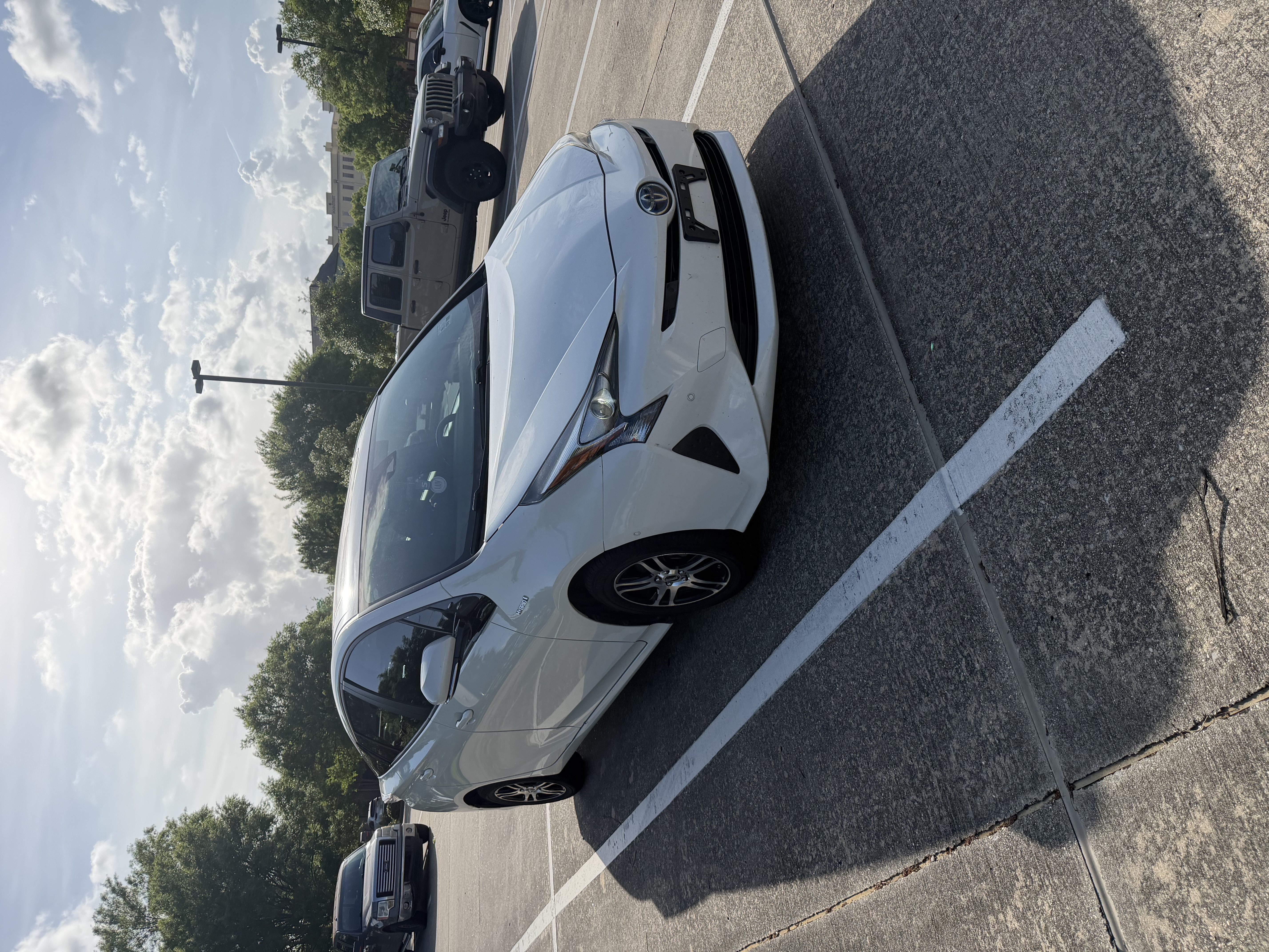 Used 2017 Toyota Prius Four w/ Advanced Technology Package FWD image 1