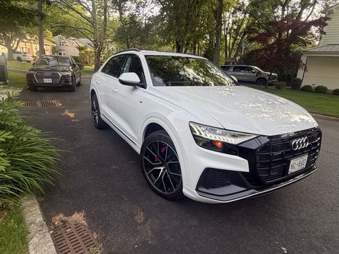 Used 2023 Audi Q8 Prestige AWD/4WD image 5