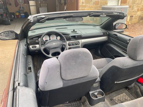 Used 2005 Chrysler Sebring GTC w/ Security Group image 6