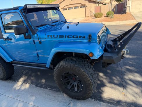 Used 2010 Jeep Wrangler Rubicon w/ PWR Convenience Group image 2