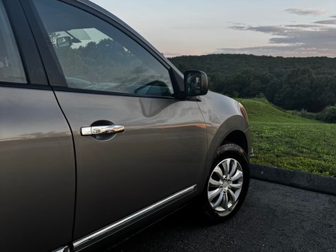 Used 2013 Nissan Rogue S FWD image 20