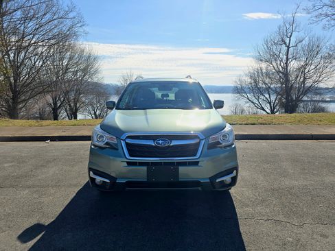 Used 2017 Subaru Forester 2.5i Touring image 4