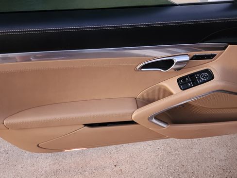 Used 2016 Porsche 911 Turbo image 25