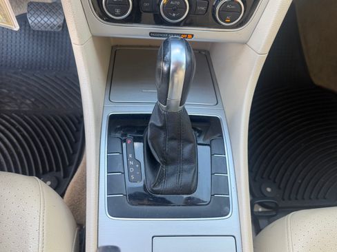 Used 2012 Volkswagen Passat 2.5 SE image 22