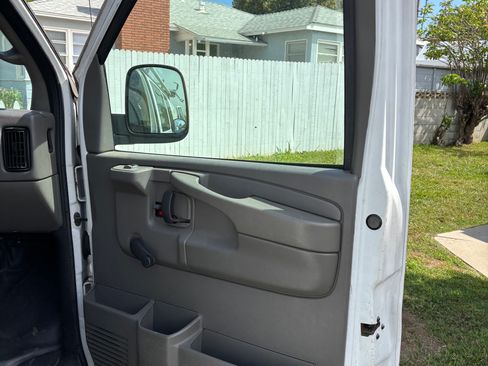 Used 2006 GMC Savana 2500 RWD image 18