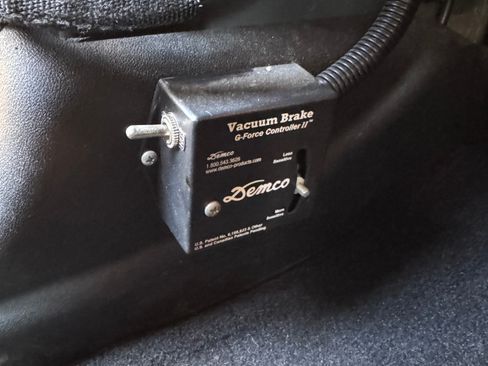 Used 2014 Jeep Wrangler Unlimited Sahara w/ Max Tow Package image 23