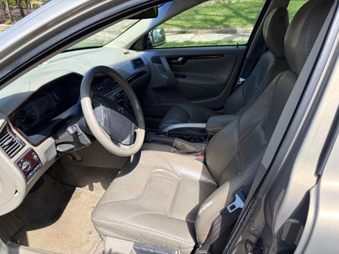 Used 2002 Volvo V70 Cross Country AWD/4WD image 9