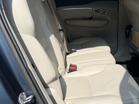 Used 2023 Volvo XC90 B5 Core image 19