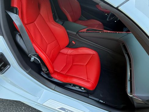Used 2024 Chevrolet Corvette Stingray Preferred Cpe w/ Z51 Performance Package RWD image 13