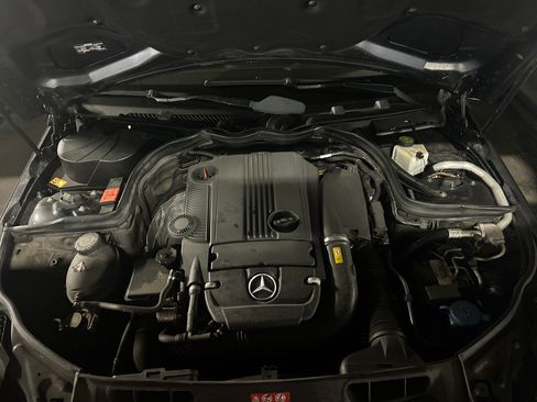 Used 2013 Mercedes-Benz C 250 Sedan image 17