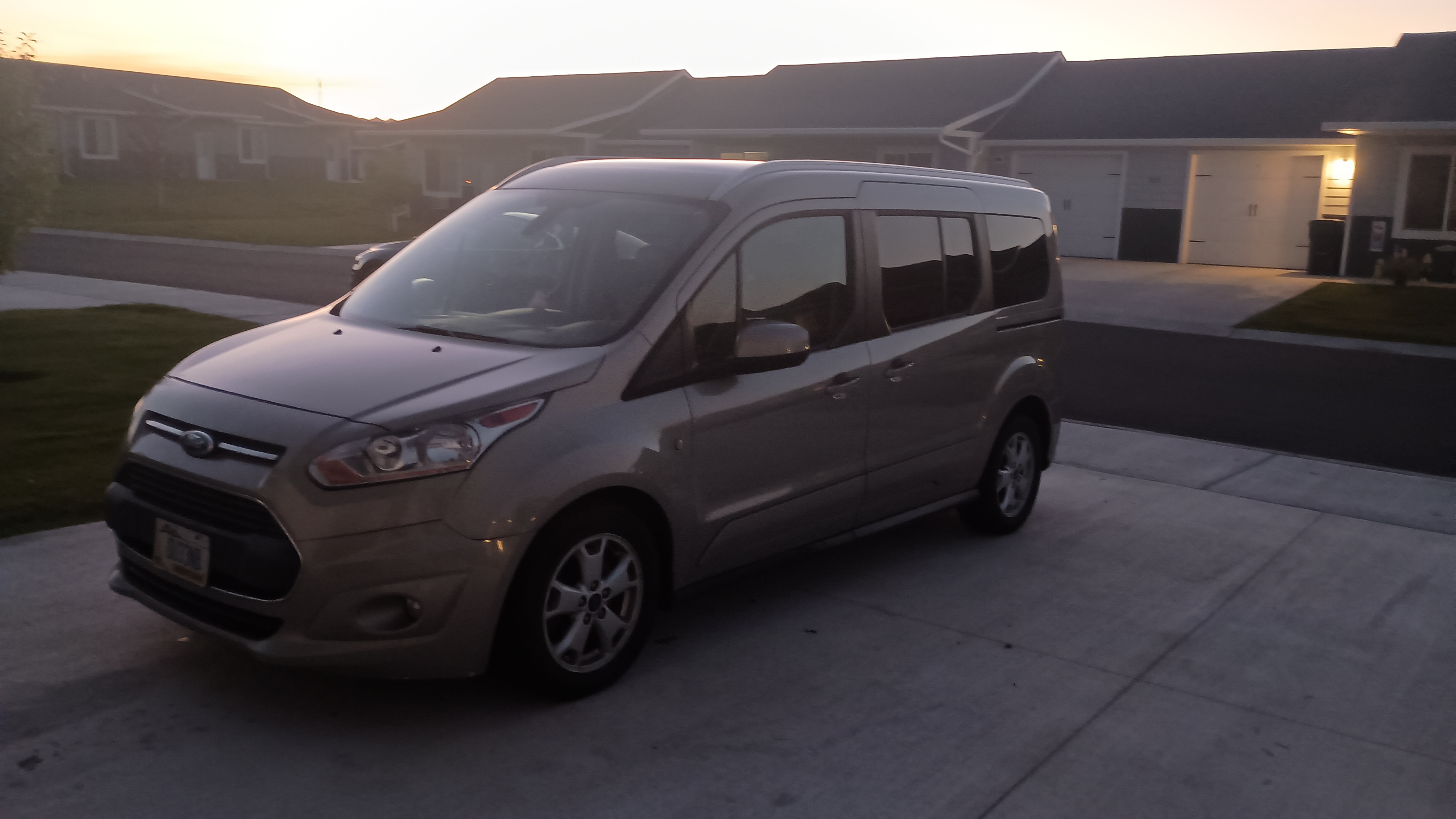 Used 2016 Ford Transit Connect Titanium FWD image 9