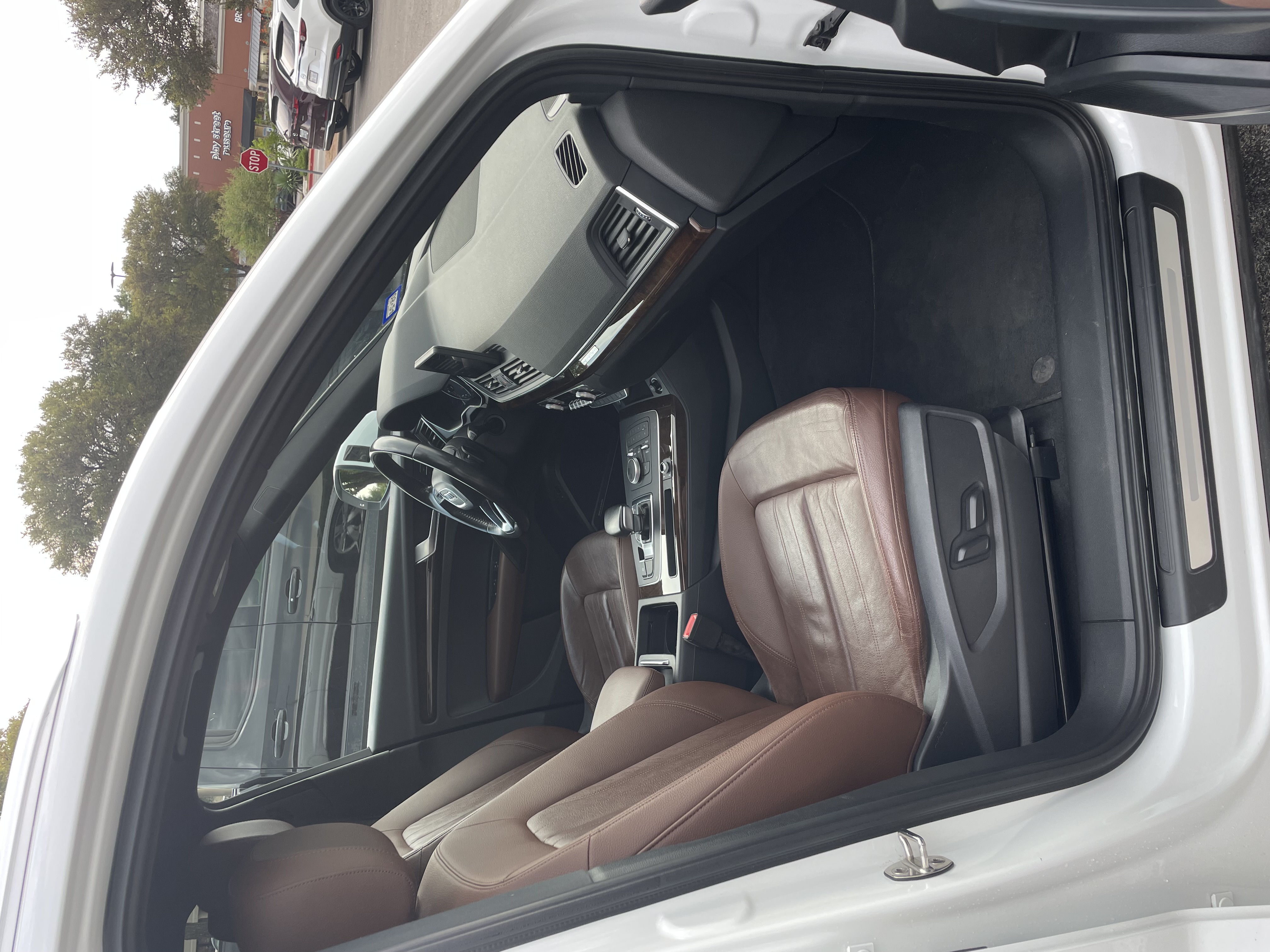 Used 2018 Audi Q5 2.0T Premium Plus w/ Premium Plus Package AWD/4WD image 2