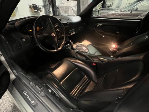 Used 2002 Porsche 911 Carrera 4S image 11