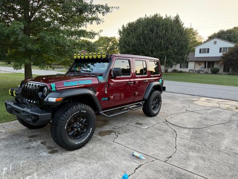 Used 2021 Jeep Wrangler Unlimited Sport AWD/4WD image 6