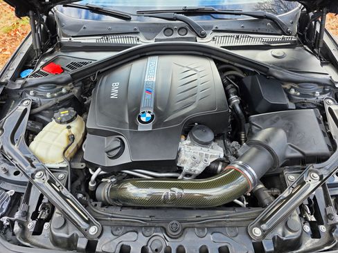 Used 2018 BMW M2 image 16