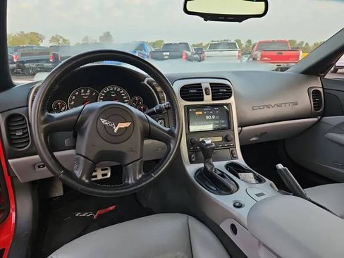 Used 2005 Chevrolet Corvette Coupe w/ Preferred Equipment Group image 17