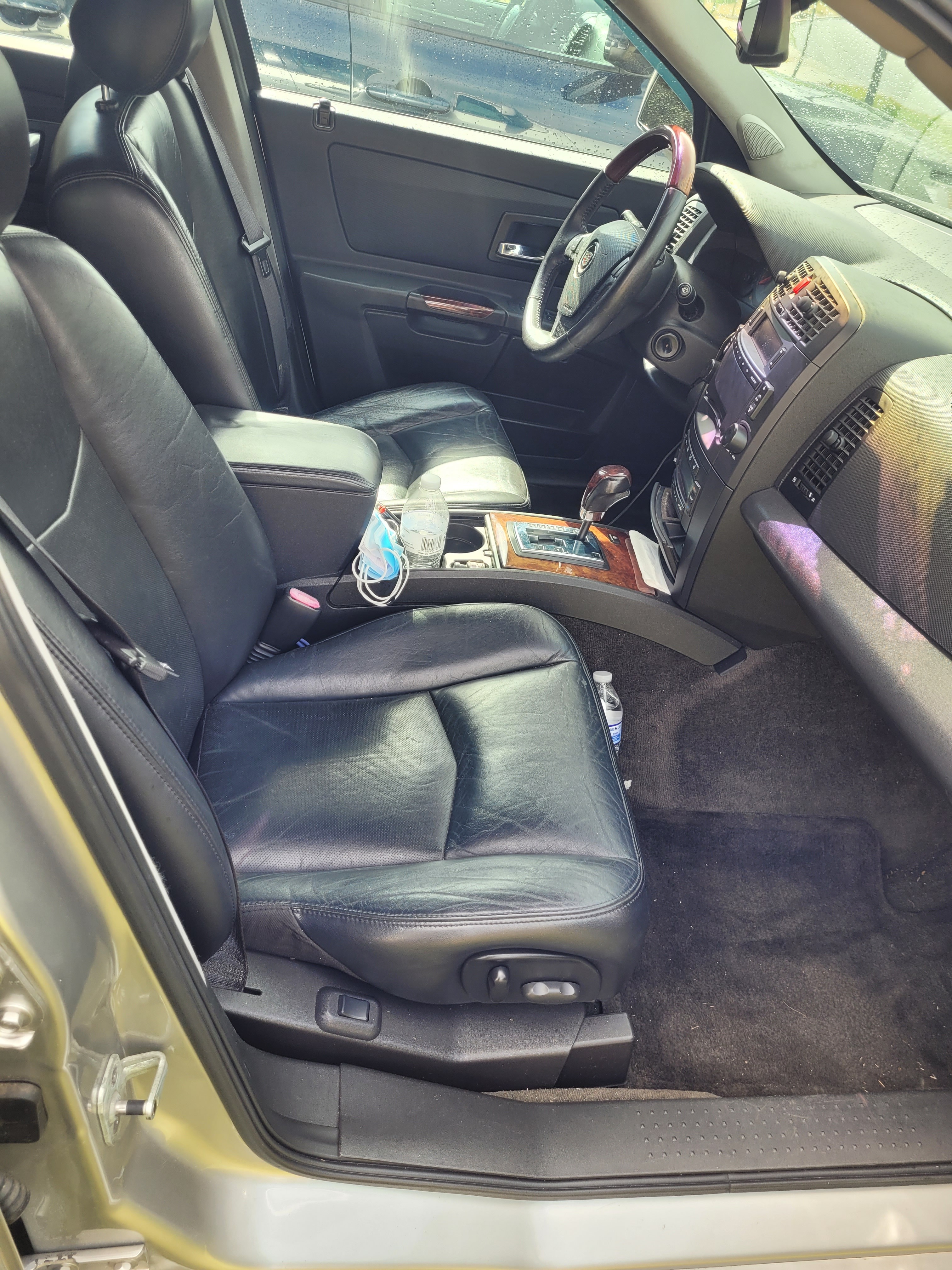 Used 2004 Cadillac SRX w/ Preferred Equipment Group AWD/4WD image 16