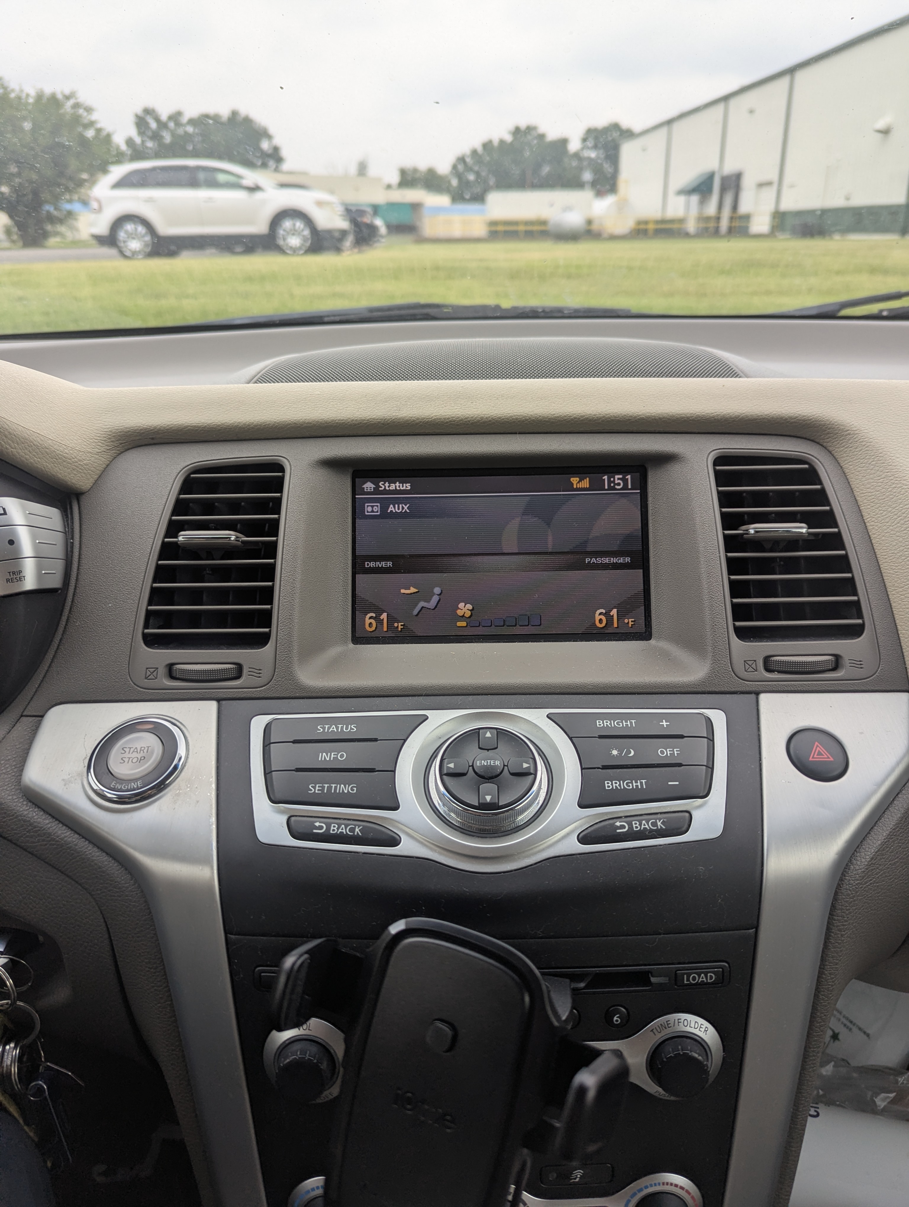 Used 2009 Nissan Murano LE AWD/4WD image 4