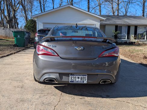 Used 2013 Hyundai Genesis 2.0T image 8