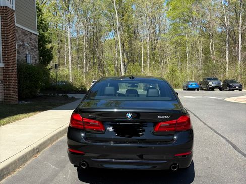 Used 2018 BMW 530i xDrive image 2