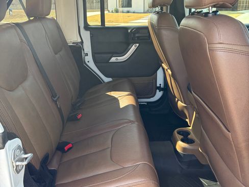 Used 2017 Jeep Wrangler Unlimited Sahara w/ Max Tow Package image 14