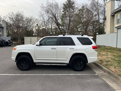 Used 2012 Toyota 4Runner SR5 image 1