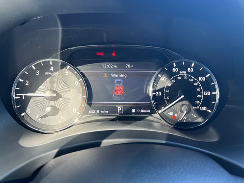 Used 2022 INFINITI QX80 Sensory image 11