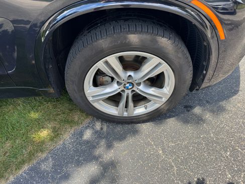 Used 2018 BMW X5 xDrive50i w/ Dynamic Handling Package AWD/4WD image 15