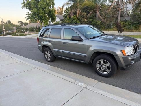 Used 2007 Jeep Grand Cherokee Laredo w/ Sun/Sound Group RWD image 12