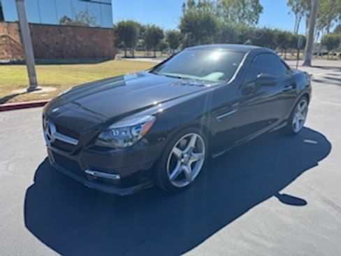 Used 2013 Mercedes-Benz SLK 250 image 2