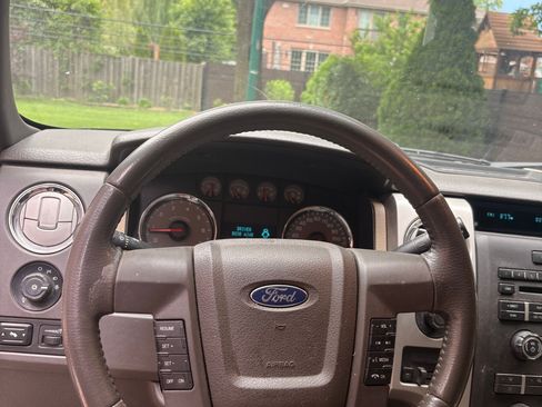 Used 2010 Ford F150 XLT AWD/4WD image 9