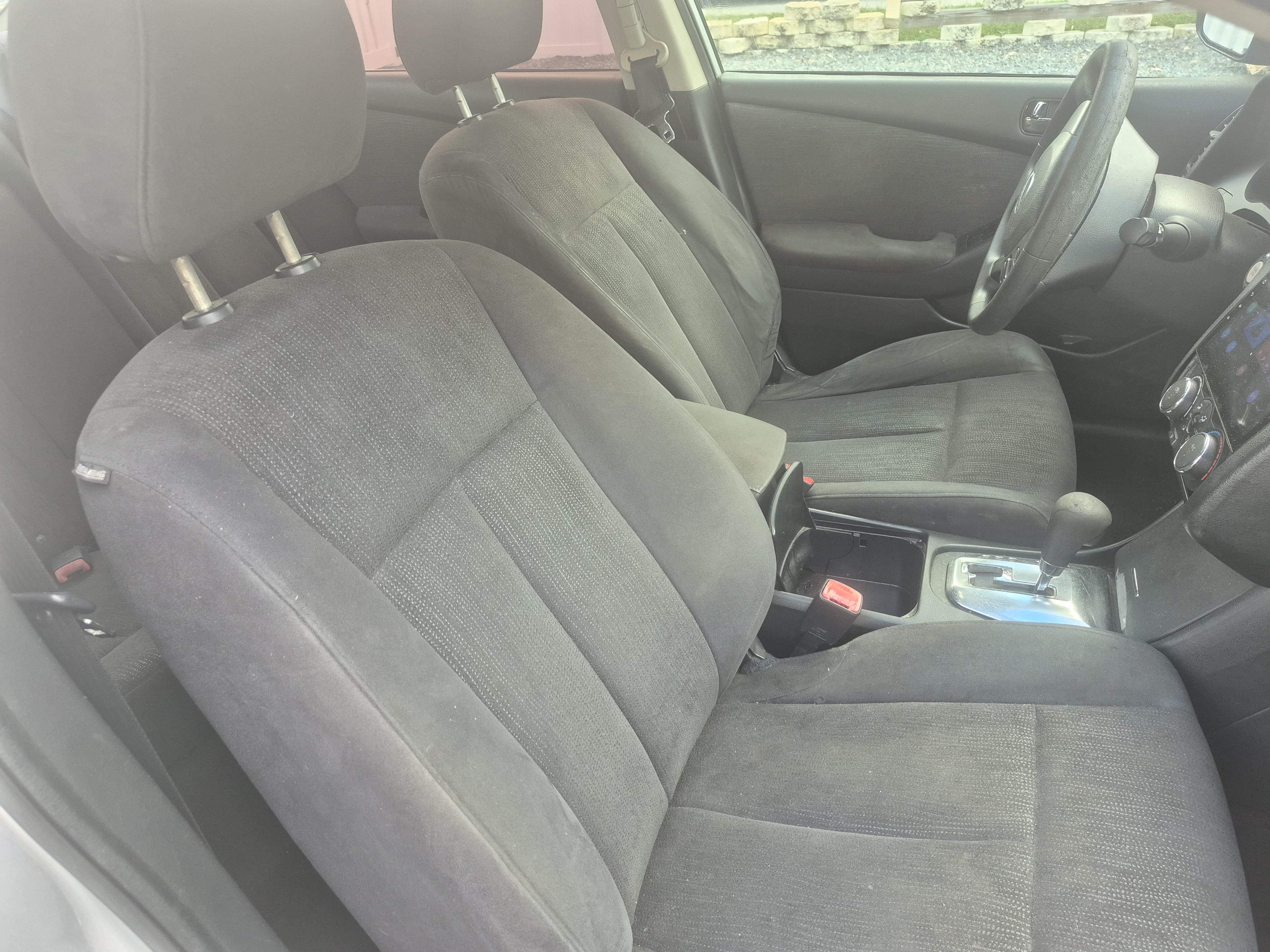Used 2010 Nissan Altima 2.5 S FWD image 6