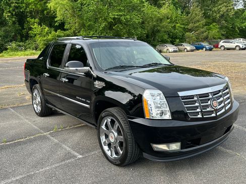 Used 2012 Cadillac Escalade EXT Premium image 5