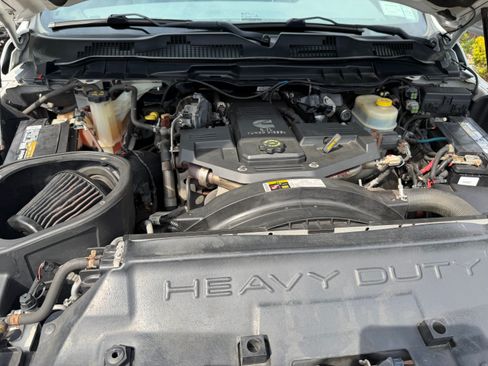 Used 2014 RAM 3500 Tradesman w/ Chrome Appearance Group AWD/4WD image 2