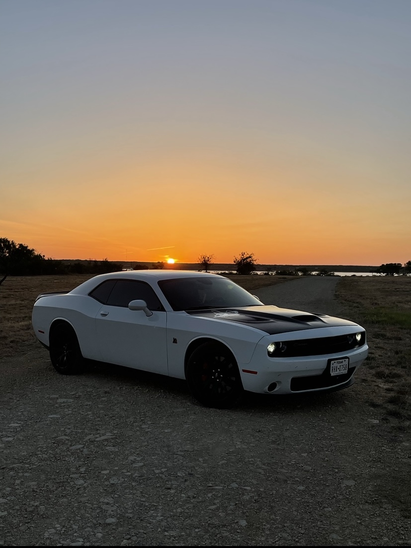 Used 2019 Dodge Challenger R/T Scat Pack w/ Dynamics Package RWD image 1