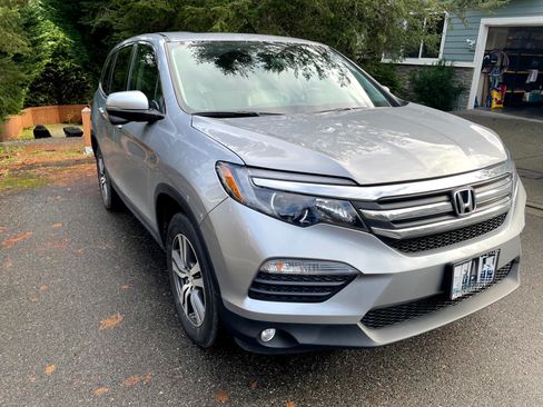 Used 2017 Honda Pilot EX-L image 4