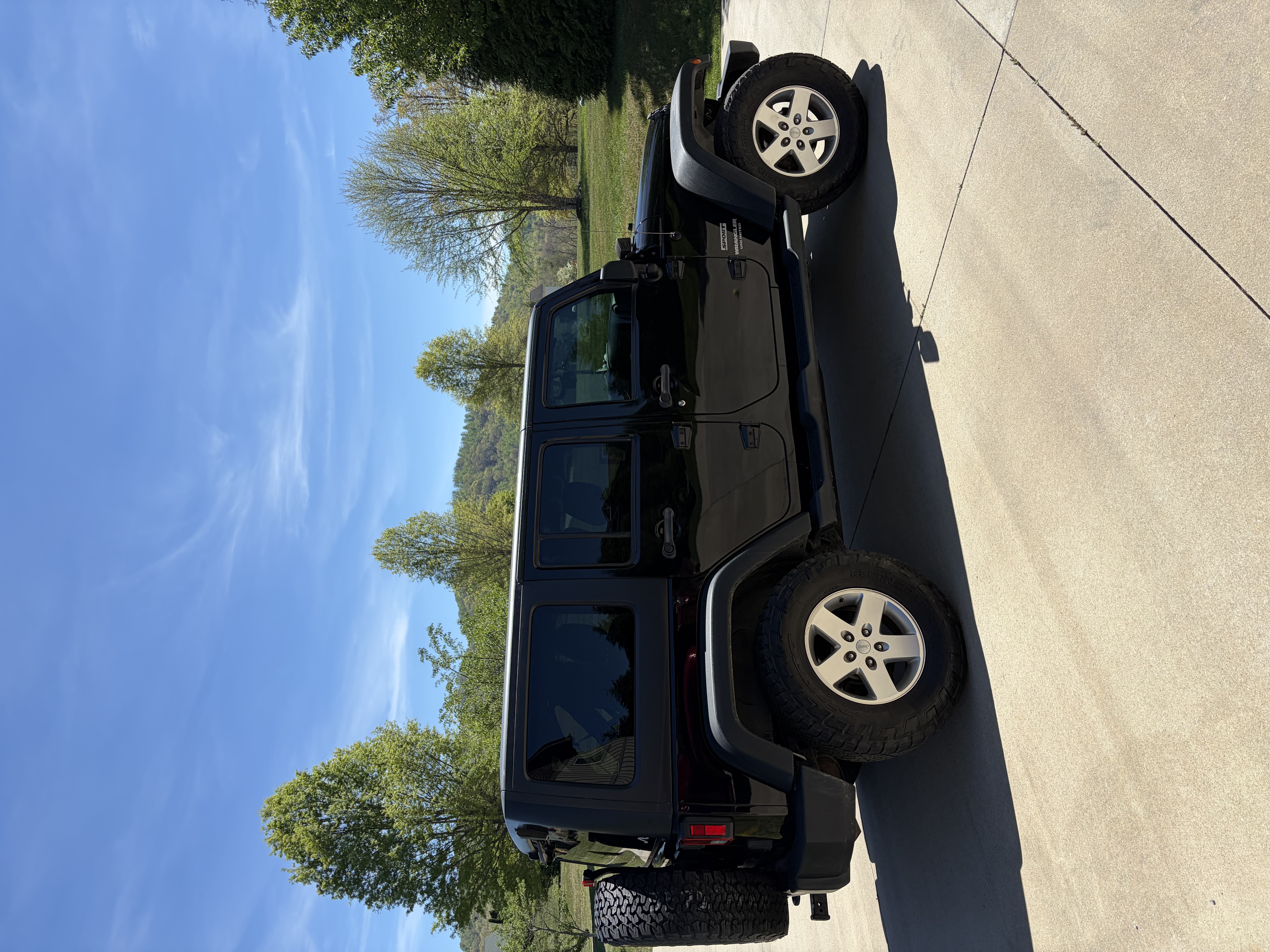 Used 2013 Jeep Wrangler Unlimited Sport AWD/4WD image 11