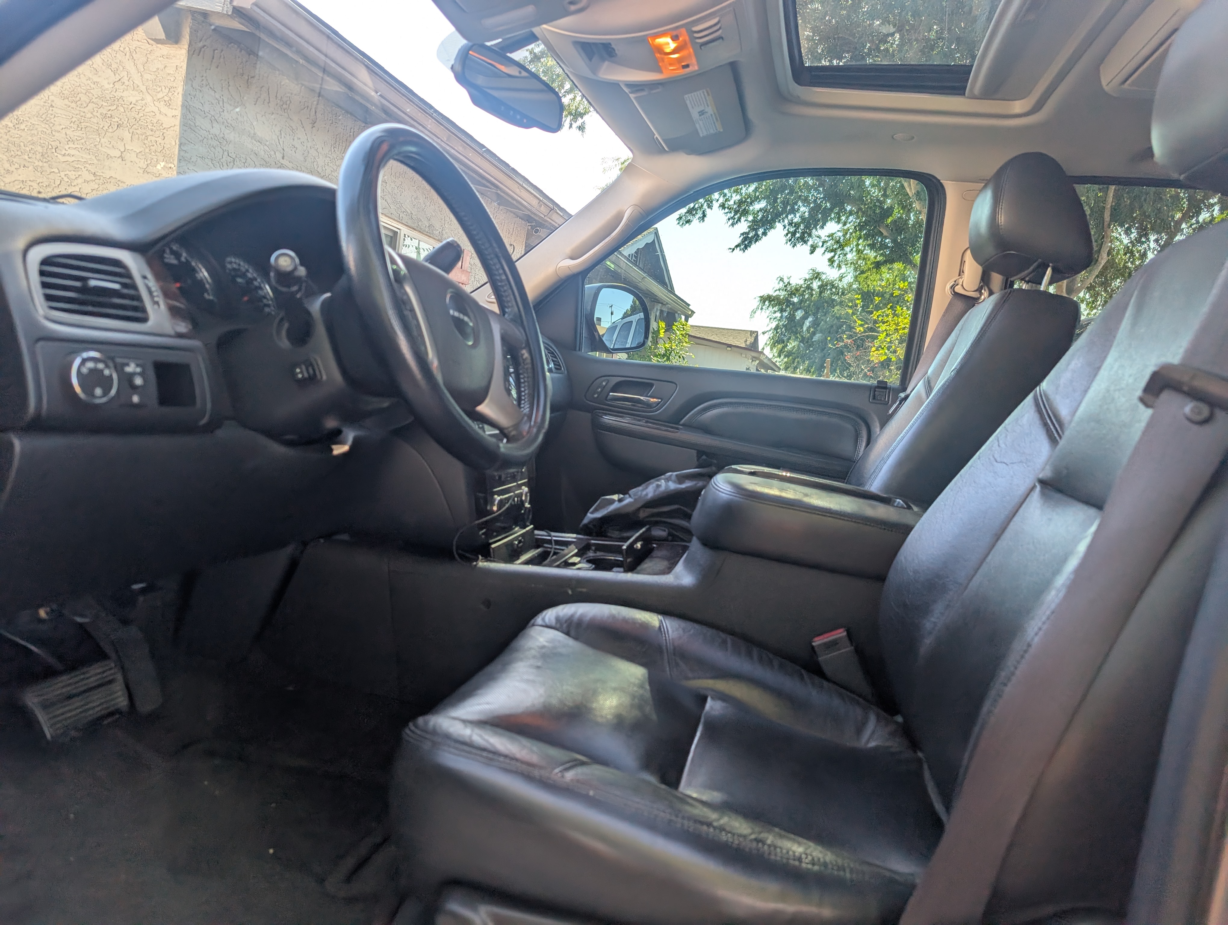Used 2012 GMC Yukon Denali AWD/4WD image 11