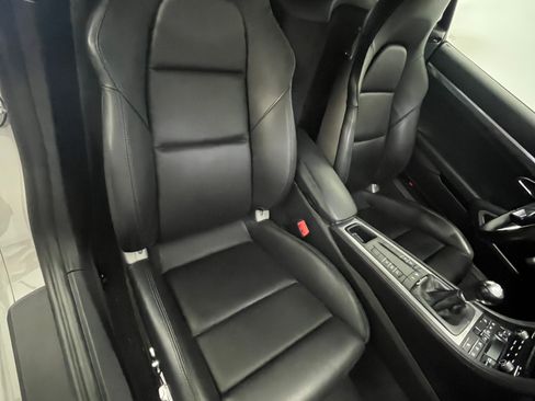 Used 2018 Porsche 718 Cayman GTS image 11